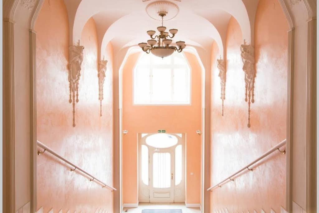 Design Andel, Historical Sights Walkable פראג